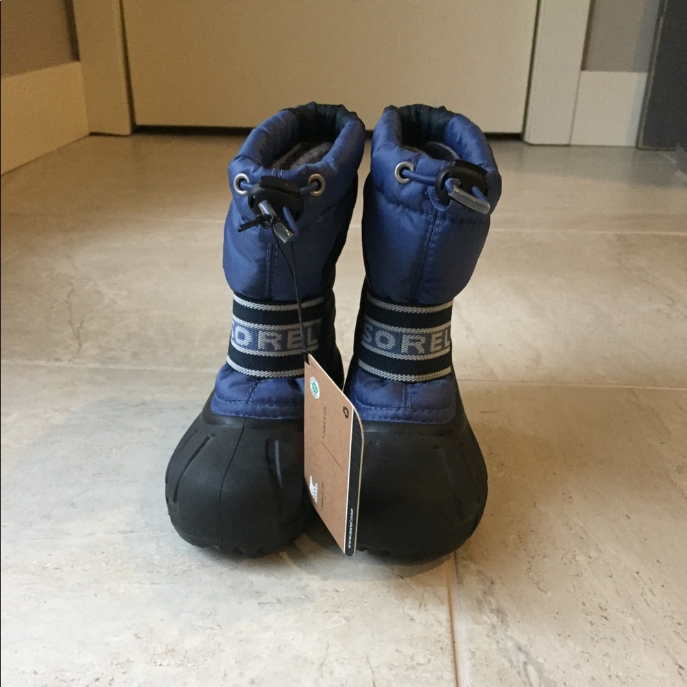 New Sorel winter boots, 10 toddler